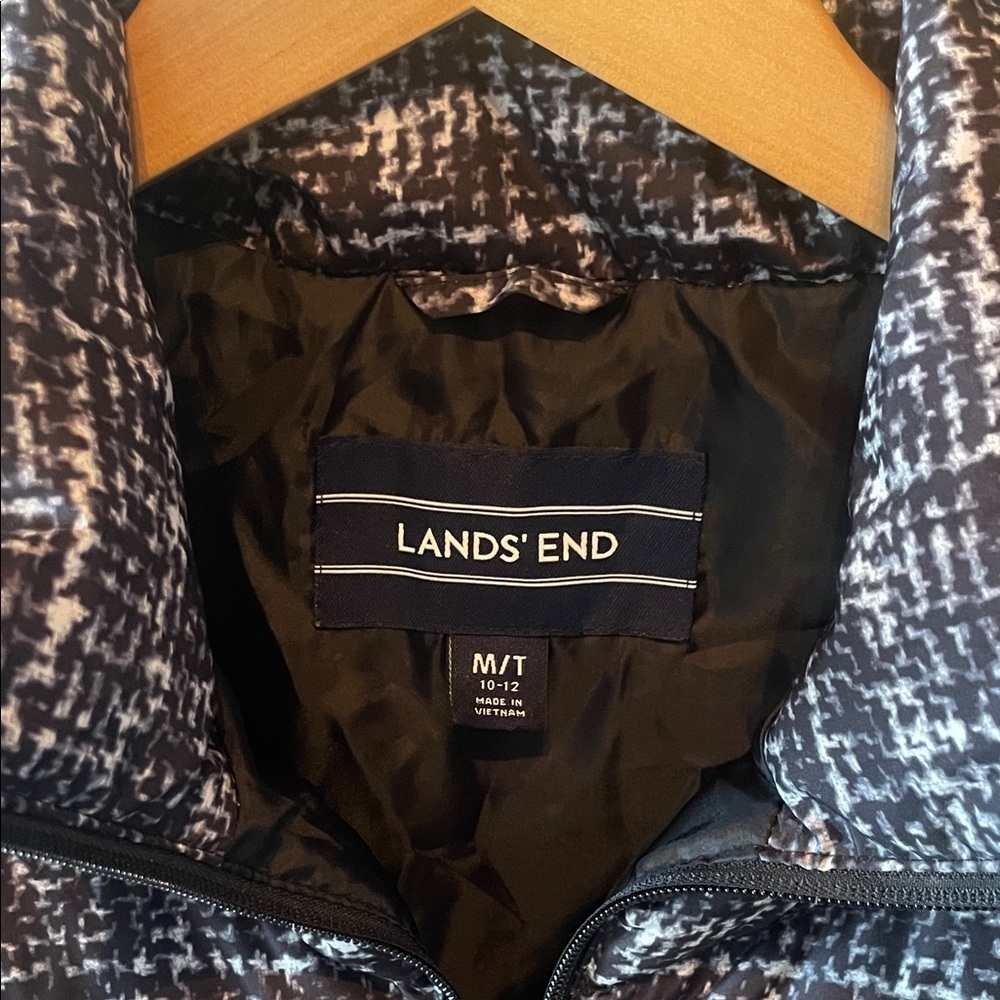 Lands' End Women's Down Puffer Vest in Black and White Size M/T - Picture 2 of 9
